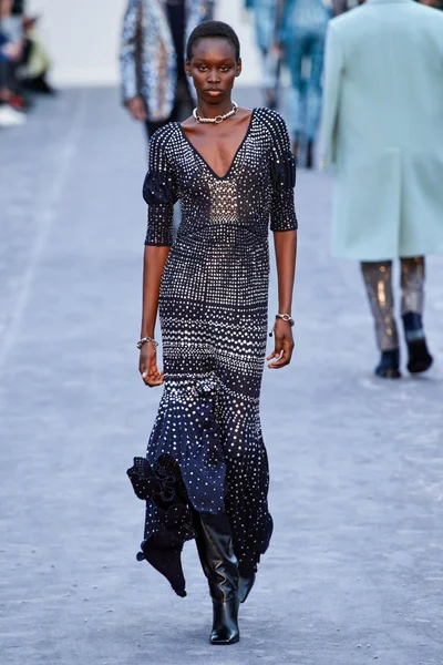 Look 26